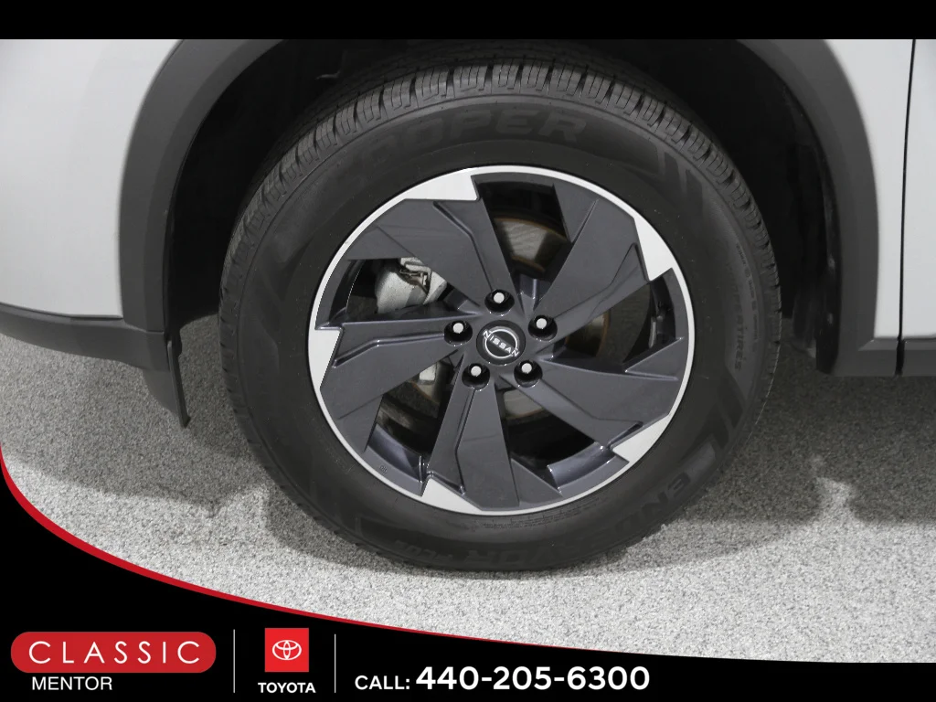 2024 Nissan Rogue SV - Photo 19