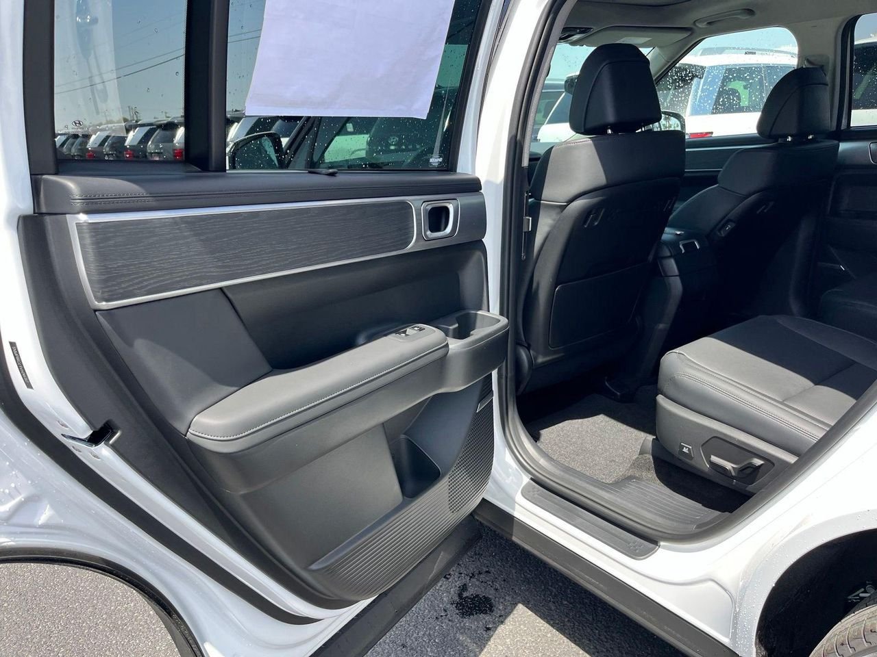 New 2027 White Hyundai Limited FWD image 17