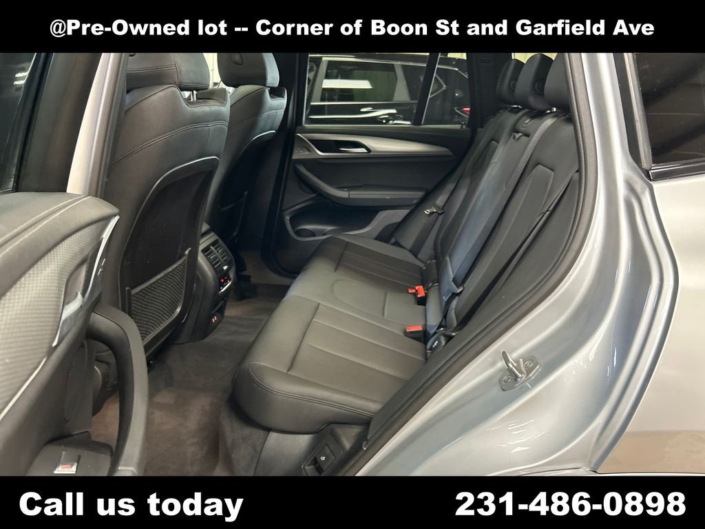 Used 2021 Silver BMW xDrive30i image 27