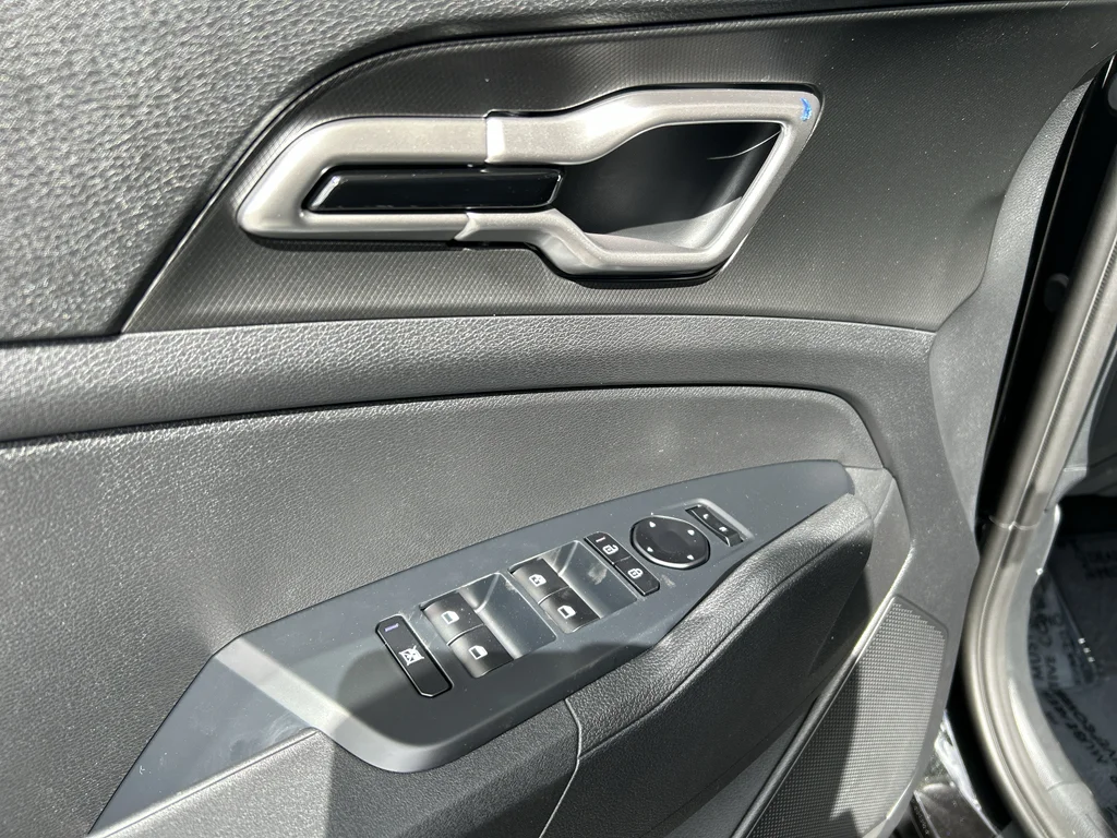 New 2026 Fusion Black Kia LX image 17