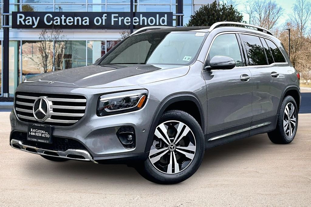 2026 Mercedes-Benz GLB GLB 250 4MATIC's photo
