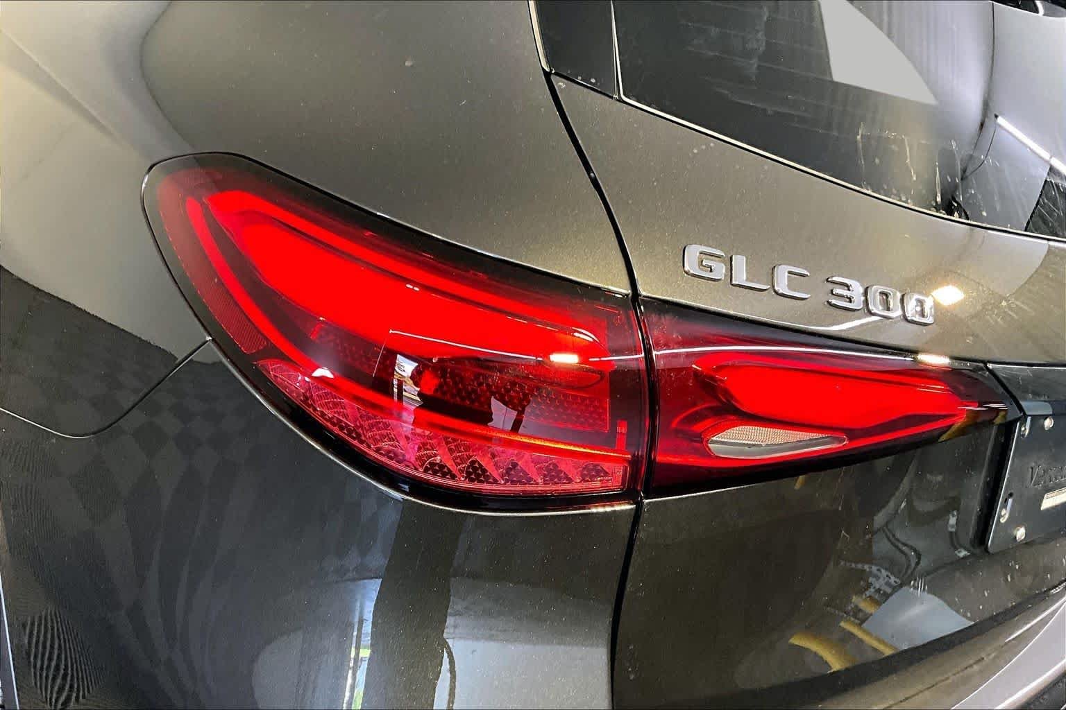 New 2027 Graphite Grey Metallic Mercedes-Benz GLC 300 image 5