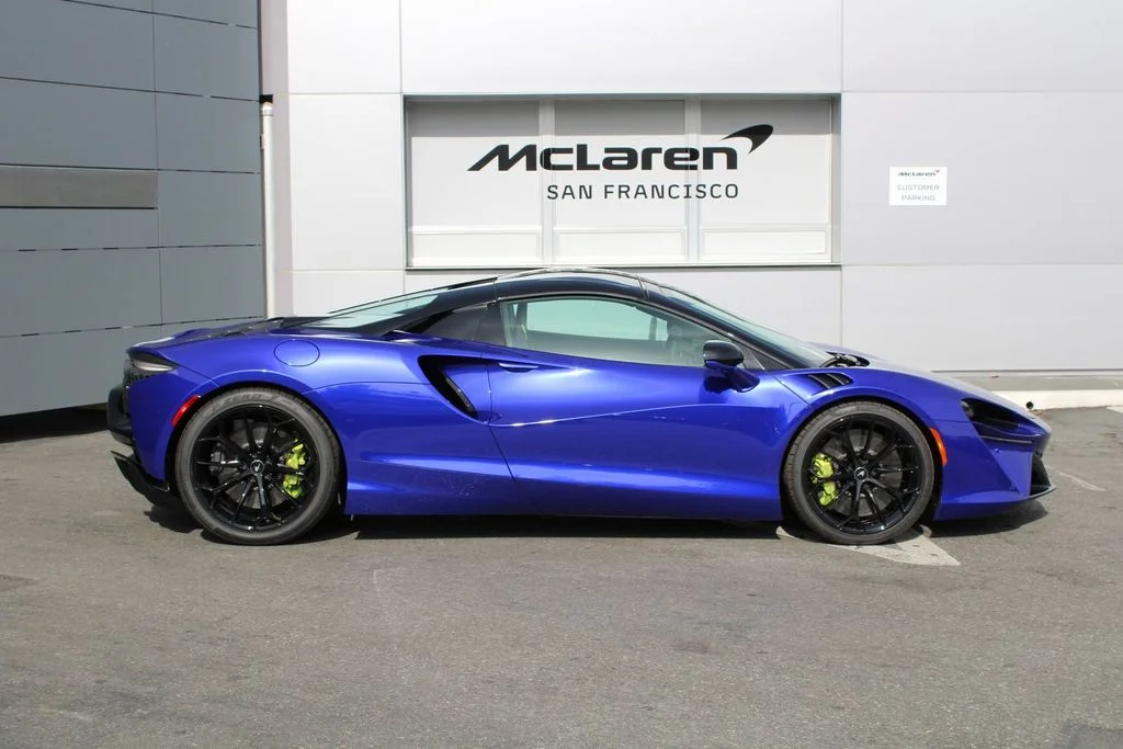 Certified Used 2025  McLaren Performance image 23
