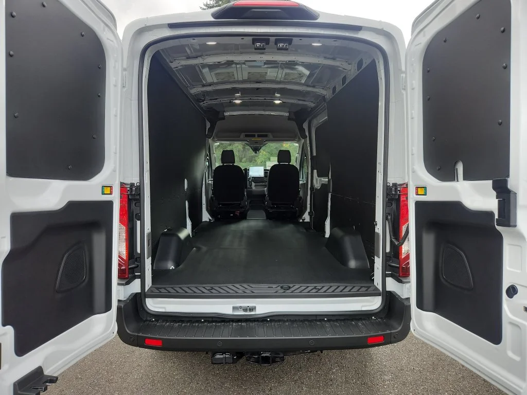New 2027 White Ford Base image 28