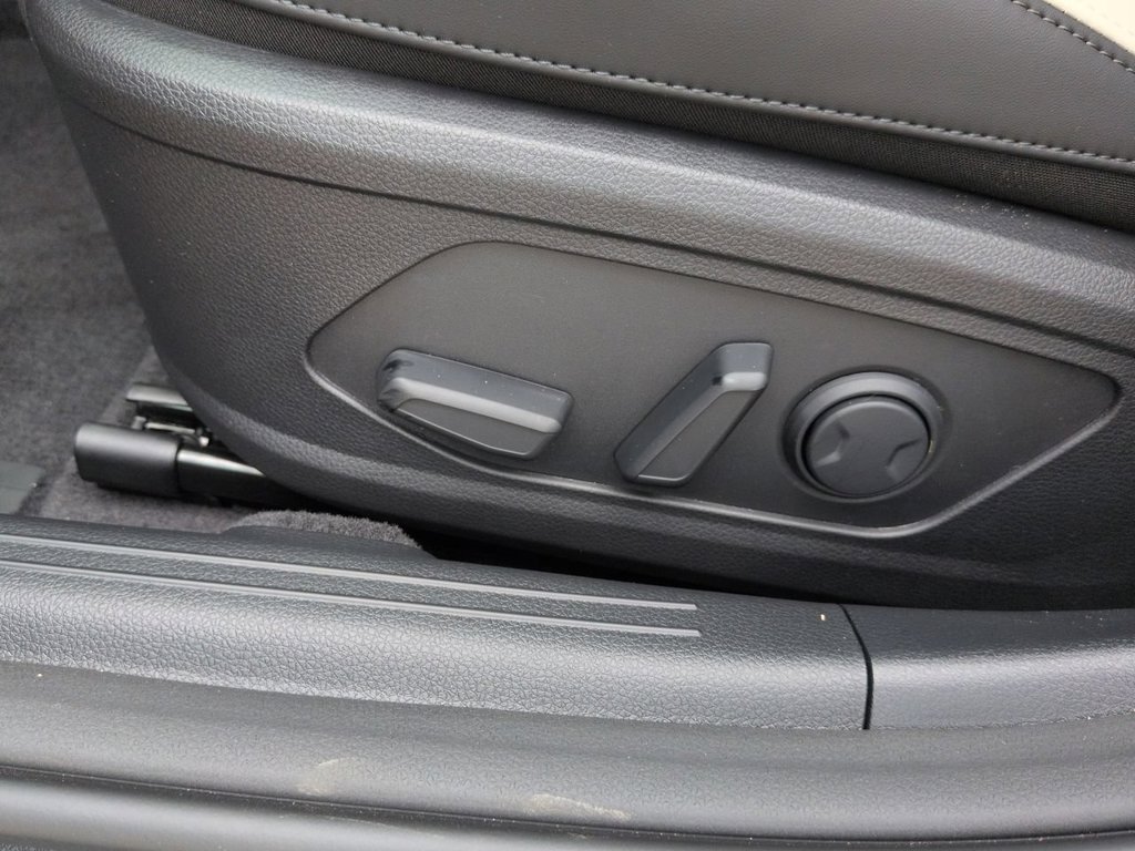 New 2026 Aurora Black Pearl Kia GT-Line FWD image 33