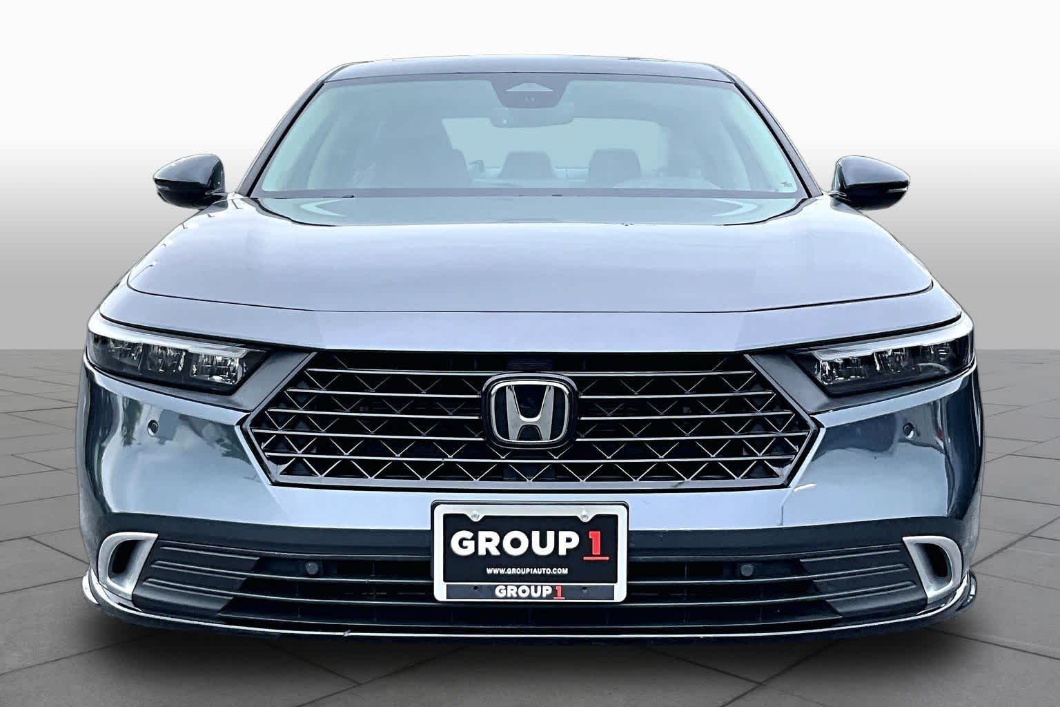 Used 2023 Meteorite Gray Metallic Honda Touring image 4