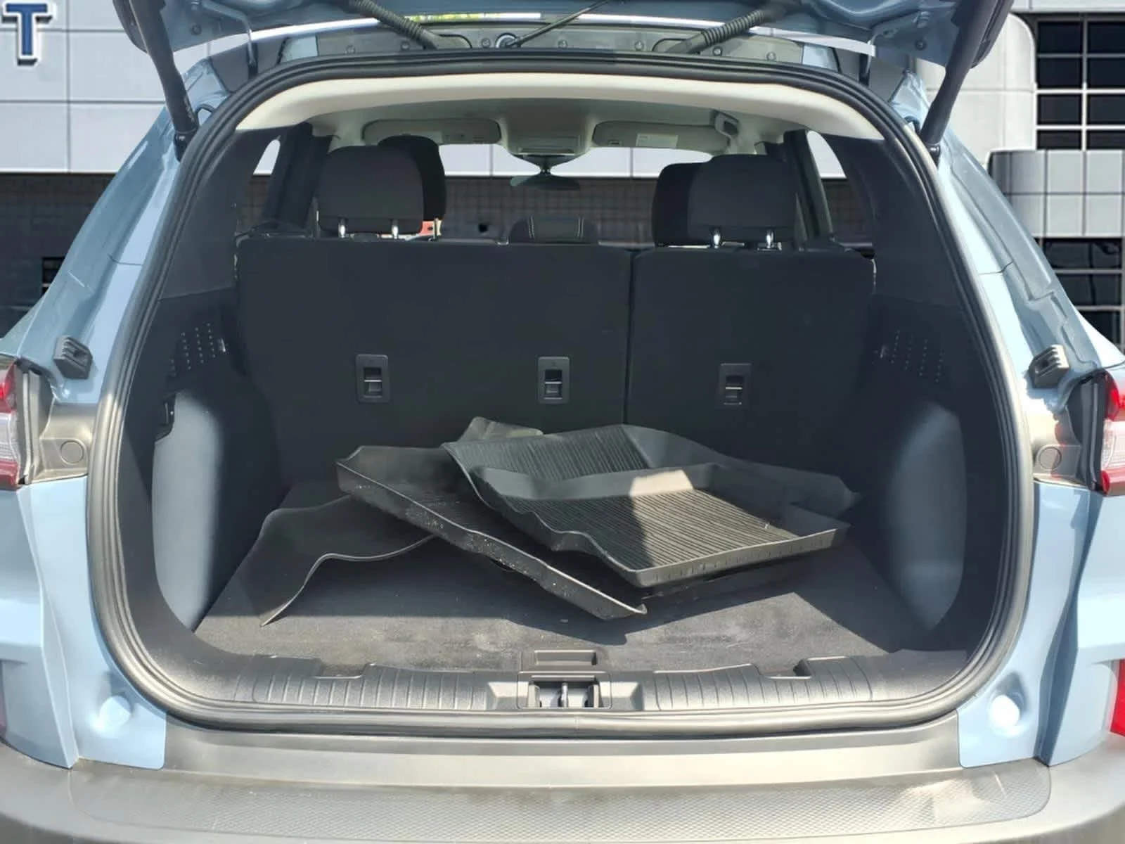 Used 2024 Vapor Blue Ford Active image 6