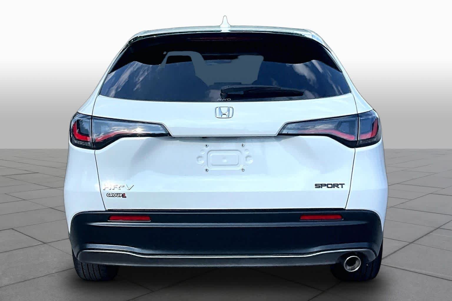 Used 2024 Platinum White Pearl Honda Sport image 5