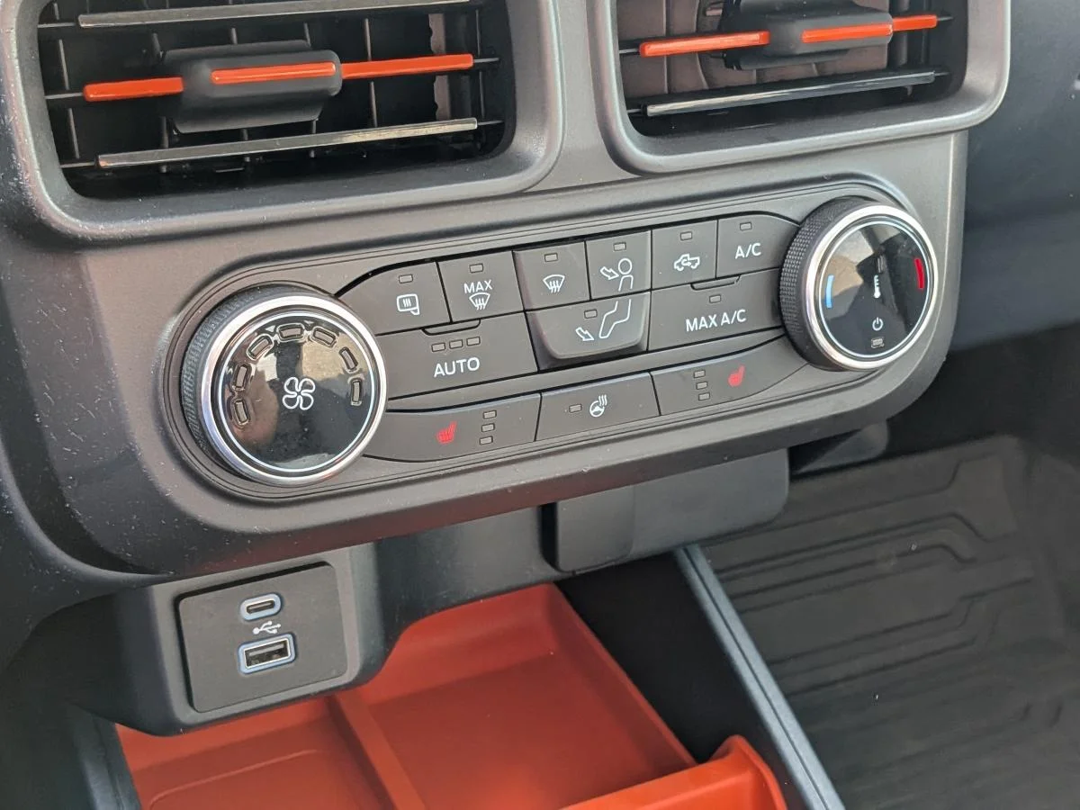 Used 2023 Grey Ford XLT image 24