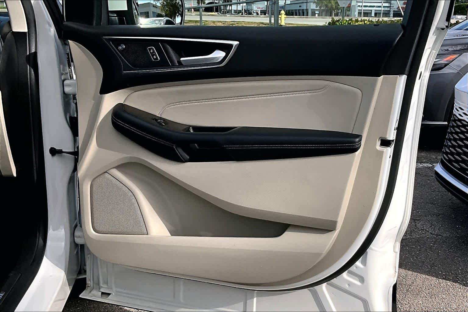 Used 2020 Star White Metallic Tri-Coat Ford Titanium image 27