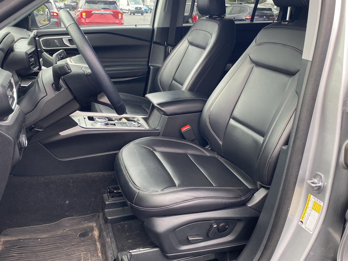 Used 2023 Iconic Silver Ford XLT image 2