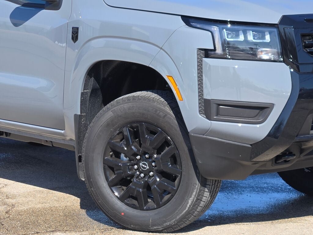 New 2026 Boulder Gray Pearl Nissan Crew Cab SV image 3