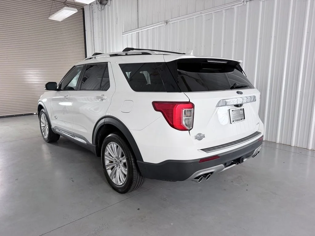 Used 2023 White Metallic Ford King Ranch image 7