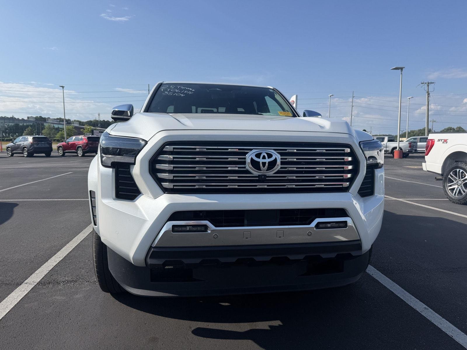 Used 2025 Wind Chill Pearl Toyota Limited image 2