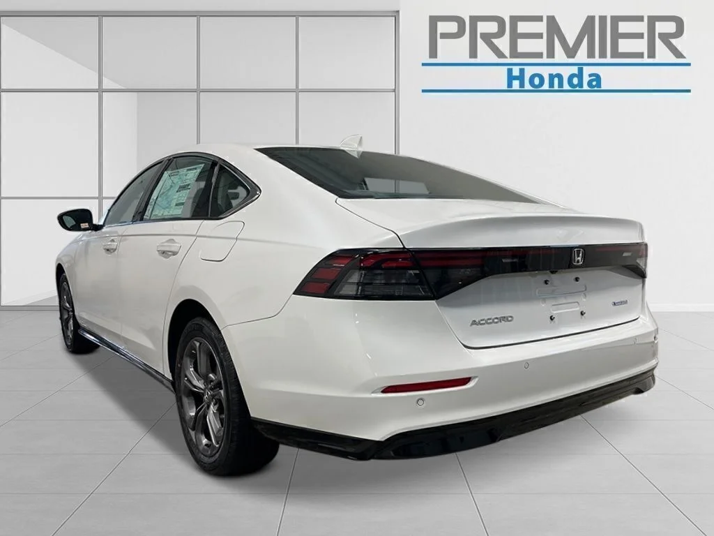New 2026 White Honda EX-L image 3