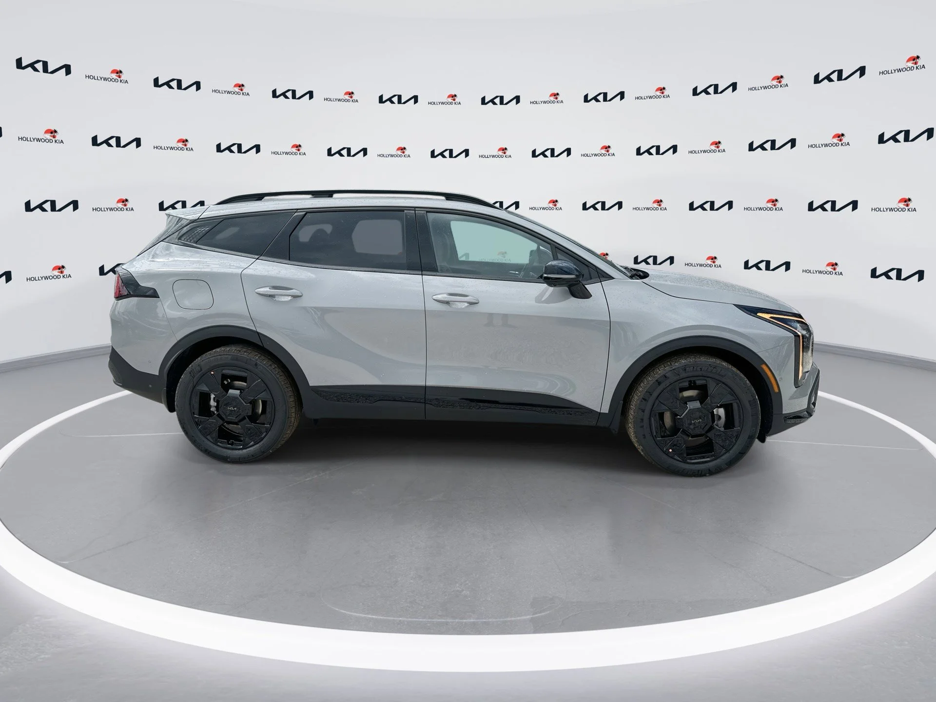 New 2026 Wolf Gray Kia X-Line Prestige image 9