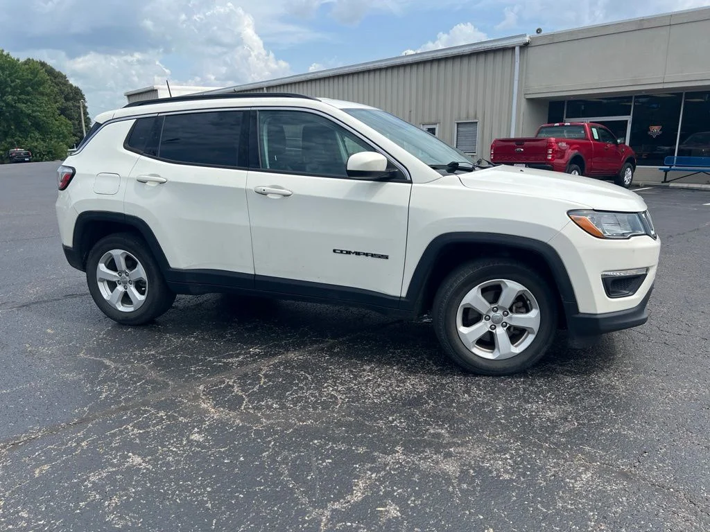 Used 2020 Jeep Compass Latitude with VIN 3C4NJDBB1LT186325 for sale in Mayfield, KY