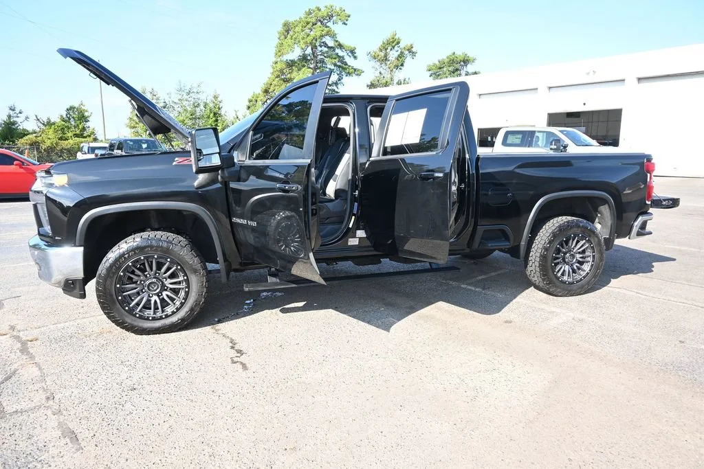 Used 2023 Black Chevrolet LT image 39