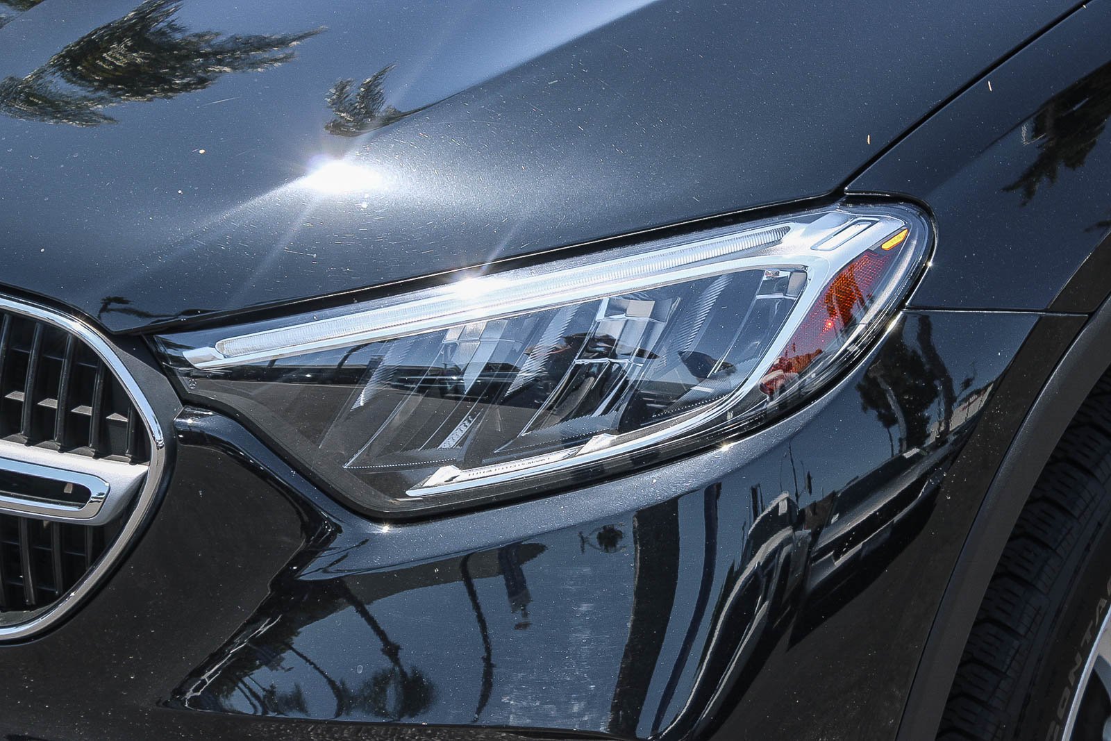 Used 2025  Mercedes-Benz GLC 300 image 4