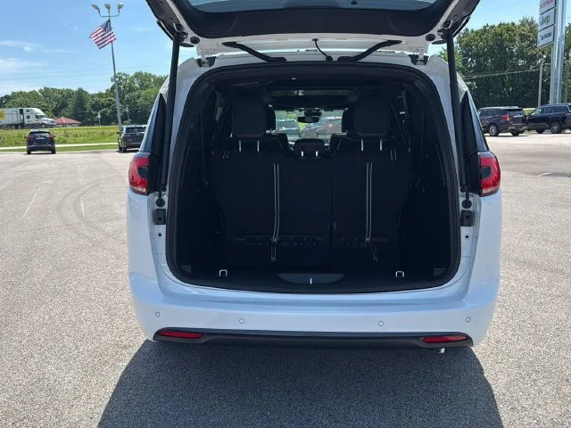 New 2027 White/off-white Chrysler Limited image 14