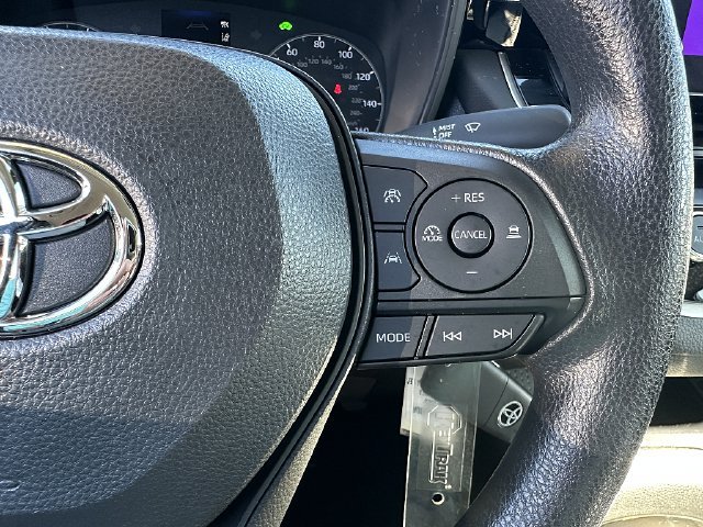 Used 2023  Toyota LE image 25