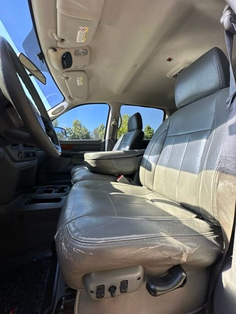 Used 2006 Bright Silver Metallic Dodge SLT image 12