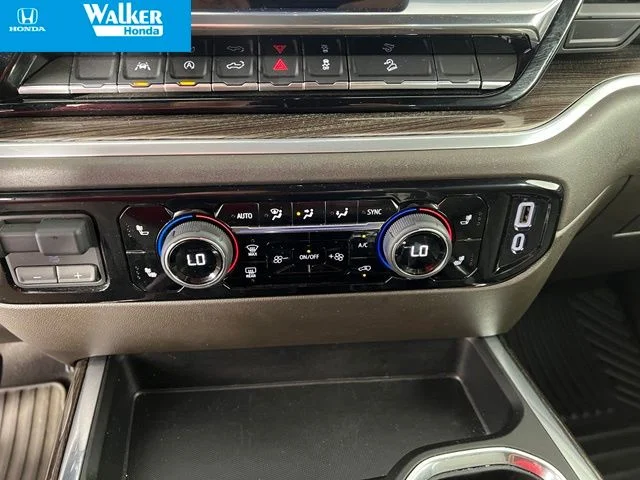 Used 2025 Sterling Gray Metallic Chevrolet LT image 27