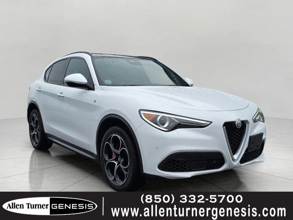 2022 Alfa Romeo Stelvio Ti AWD's photo