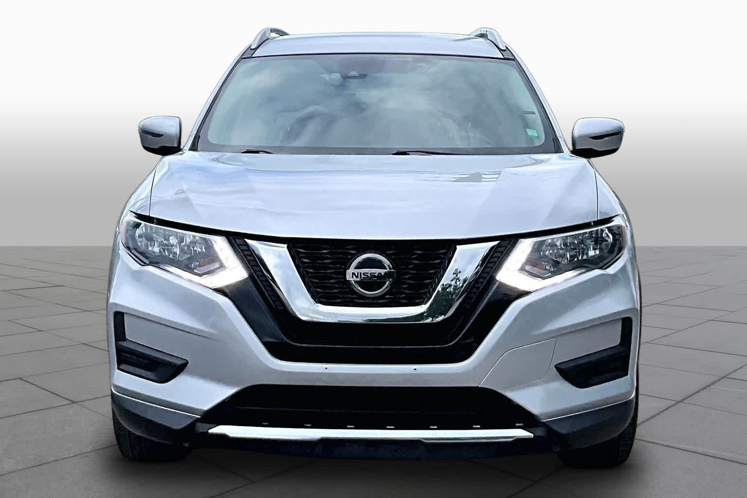 Used 2020 Brilliant Silver Metallic Nissan SV image 4