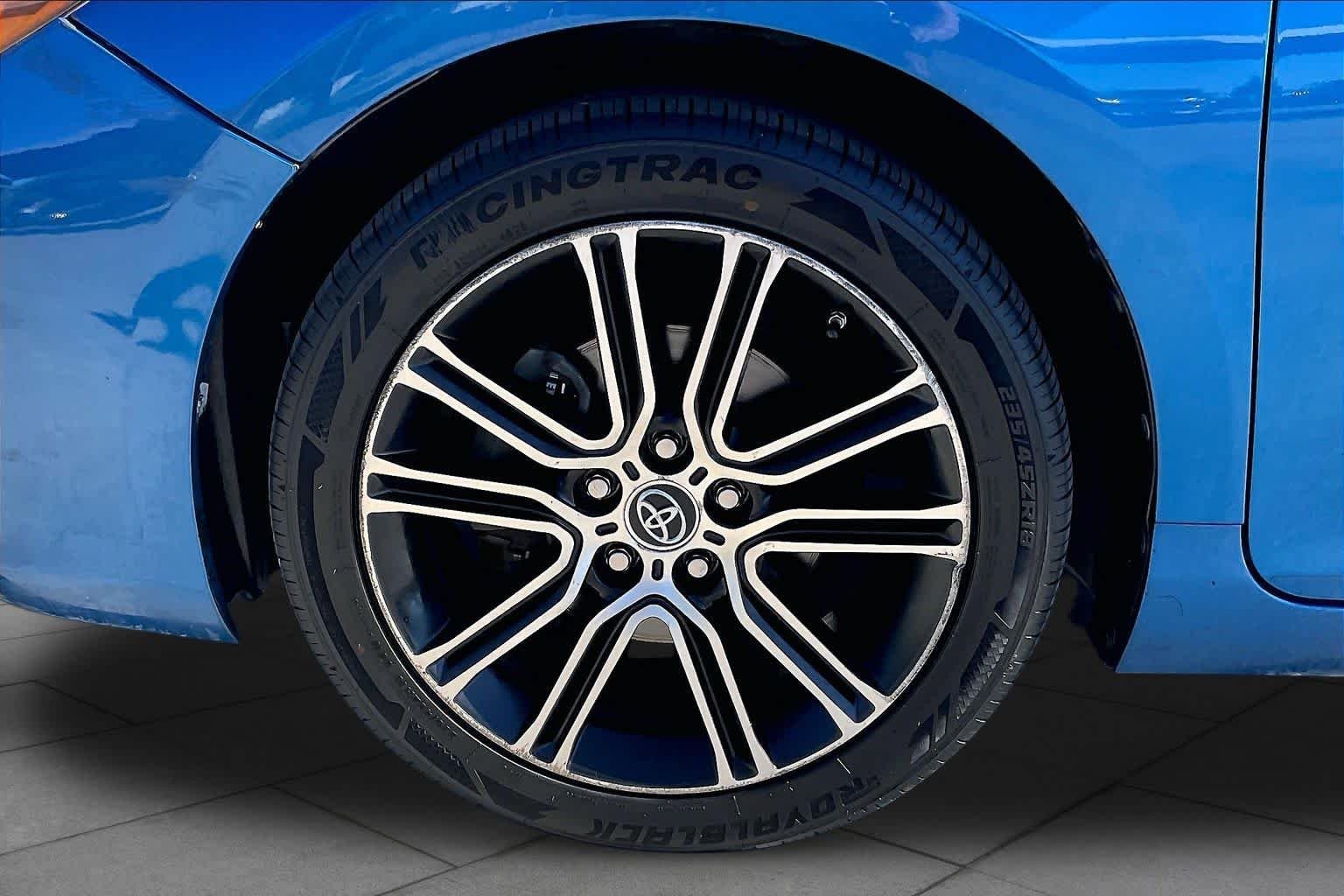 Used 2016 Blue Streak Metallic Toyota SE w/Special Edition Pkg image 11