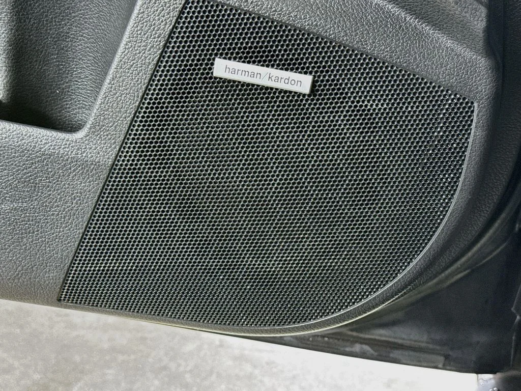 Used 2011 Gray Subaru 3.6R image 21
