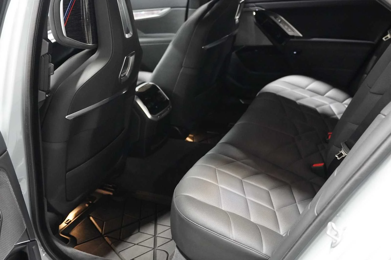 Certified Used 2025 Brooklyn Grey Metallic BMW 740i image 22