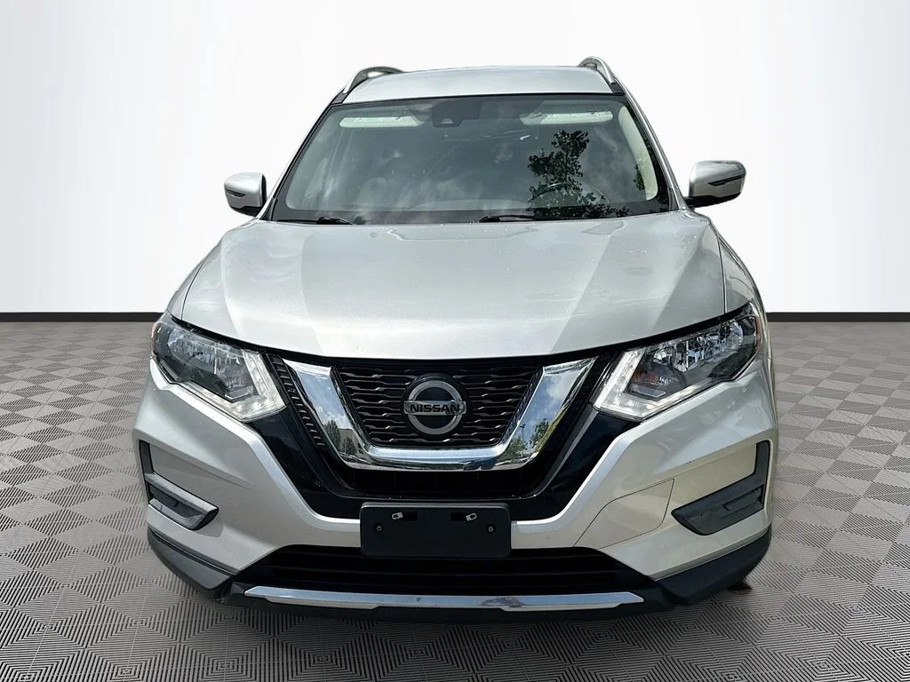 Used 2019 Silver Nissan SV image 2