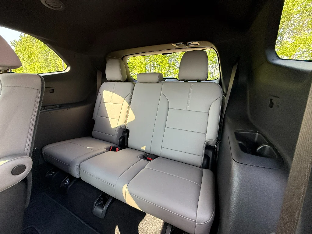 2026 GMC Acadia Elevation - Photo 24