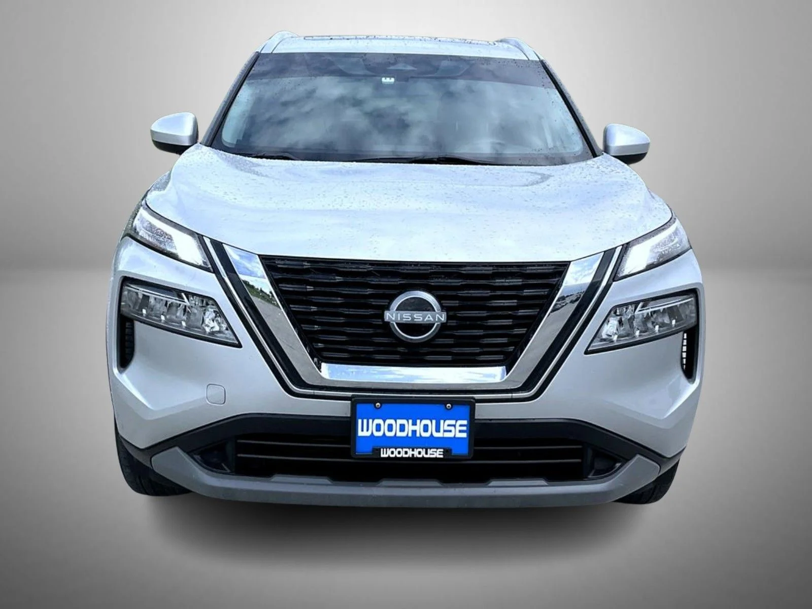 Used 2023 Silver Nissan SV image 2