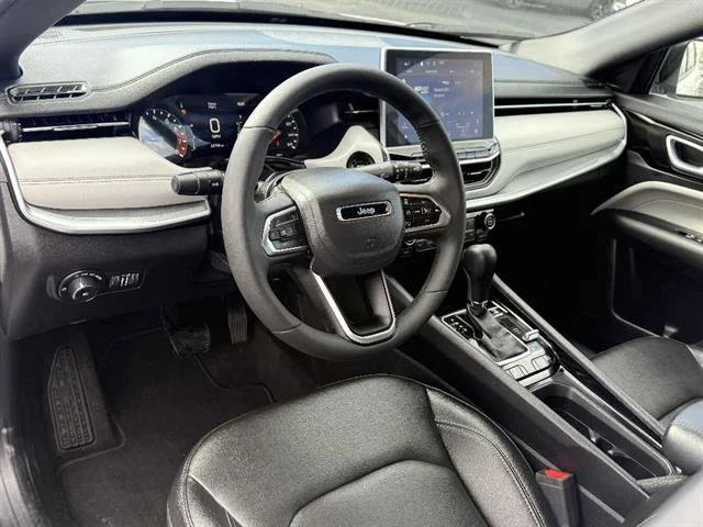 2025 Jeep Compass Limited - Photo 18