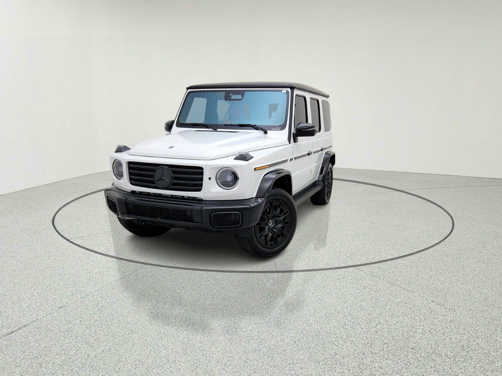 Certified Used 2026 MANUFAKTUR Moonlight White Metallic Mercedes-Benz G 580e image 2