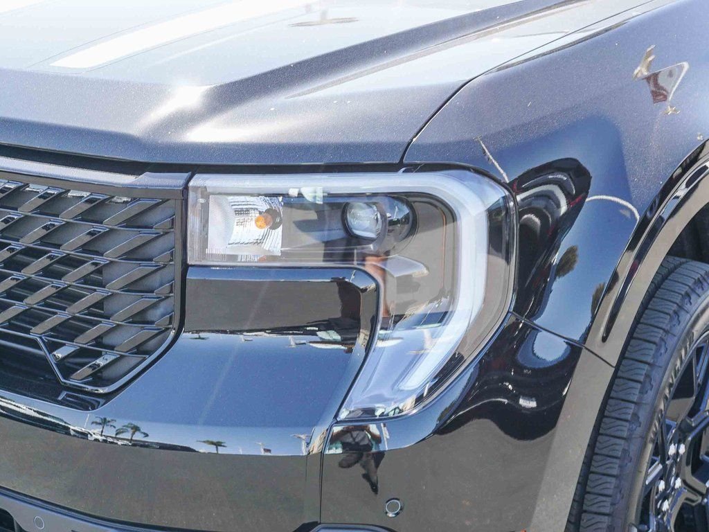 New 2025 Shadow Black Ford Lariat image 5