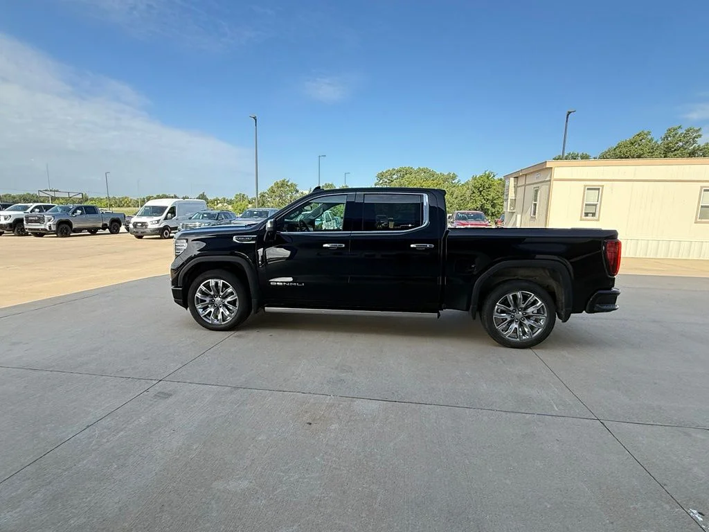 Used 2024 Black GMC Denali image 4