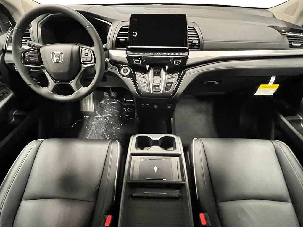 New 2026 Platinum White Pearl Honda Touring image 25