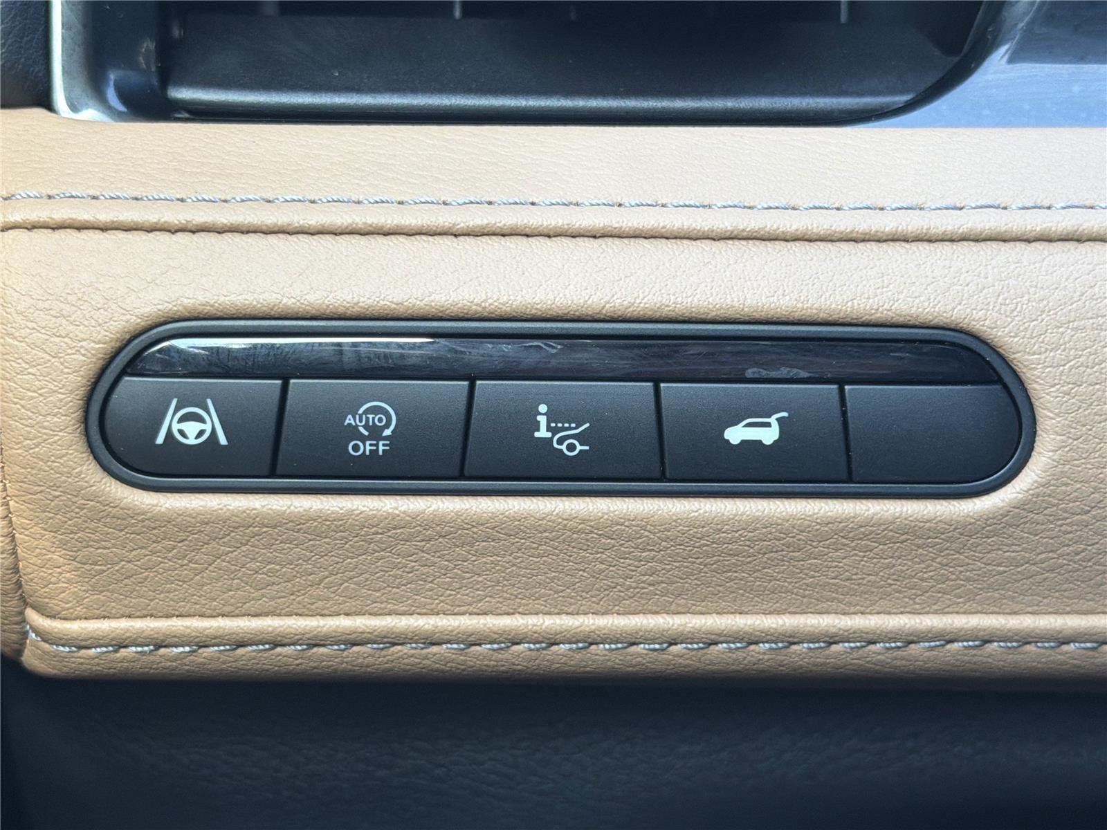Used 2025 Dynamic Metal INFINITI SENSORY image 25