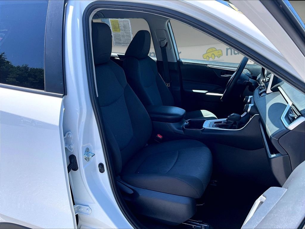 Used 2025 White Toyota XLE image 11