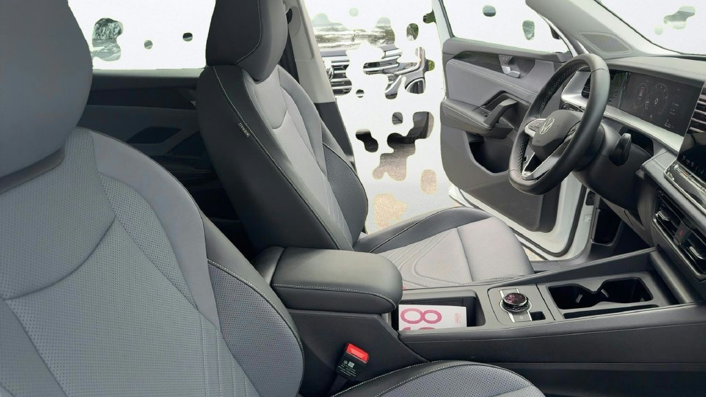 Certified Used 2026 White/off-white Volkswagen SE image 20