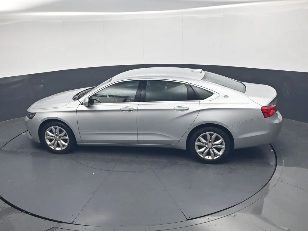 Used 2020 Silver Chevrolet LT image 24