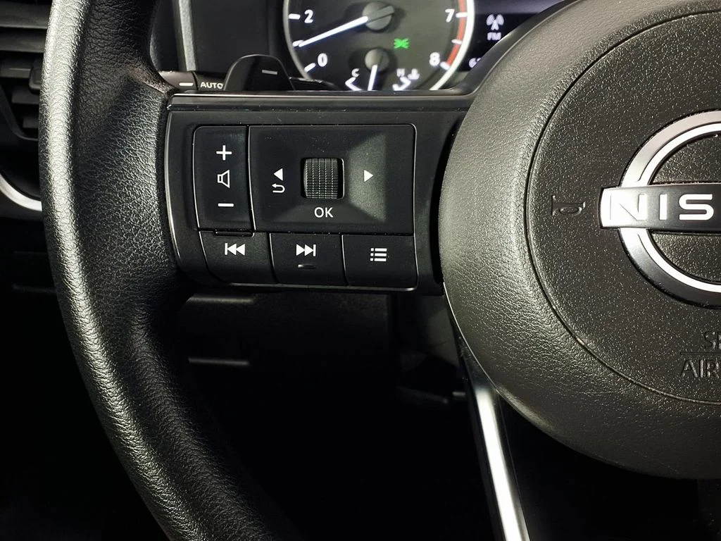Used 2024 Silver Nissan S image 18