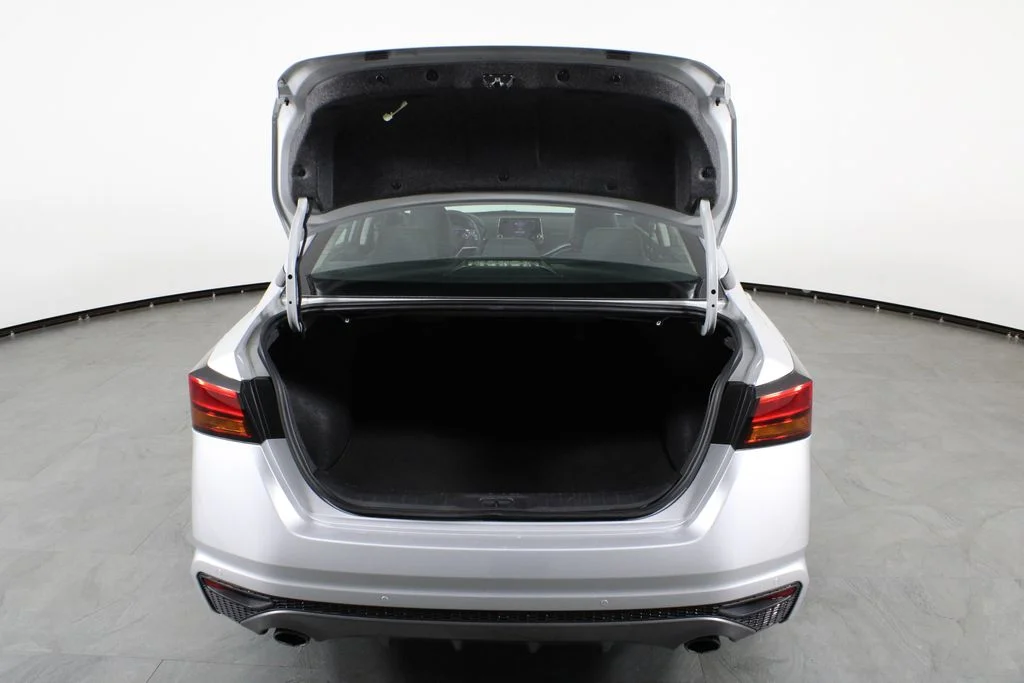 Certified Used 2020 Silver Nissan 2.5 SR image 17