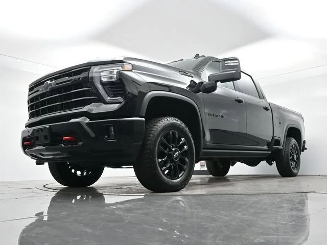 Used 2025 Black Chevrolet LTZ image 27
