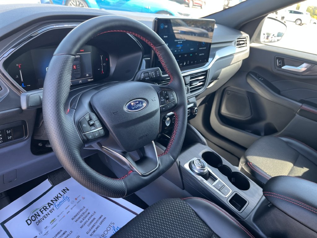 Used 2025 Gray Ford ST-Line image 14