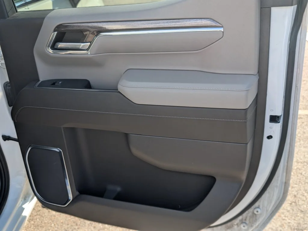 Used 2023 White Chevrolet LTZ image 35