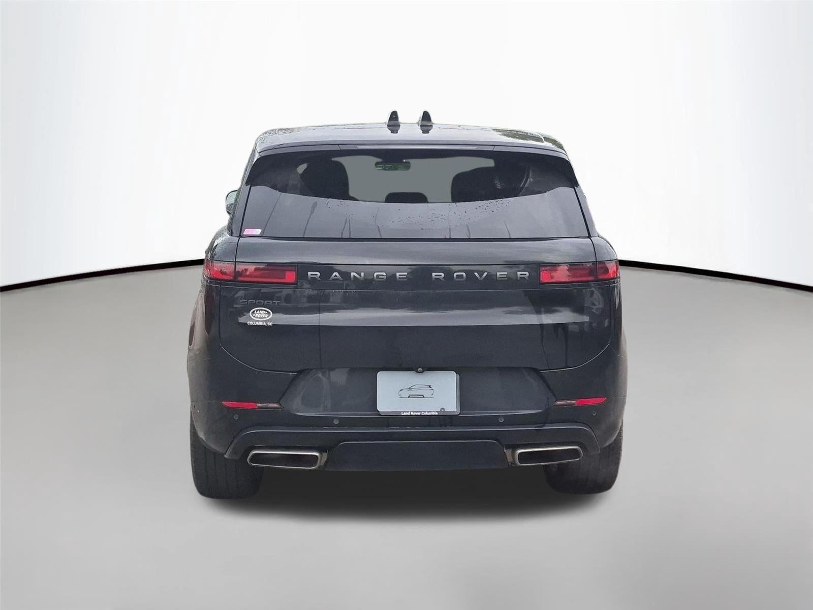Used 2024 Santorini Black Metallic Land Rover Dynamic SE image 4